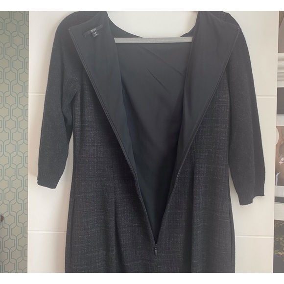 HUGO BOSS a classic off-black knit dress - Picture 2 of 7